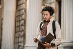 Alternance ou formation initiale : comment choisir ?