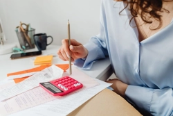 Quelles aides financières existent pour les étudiants ?