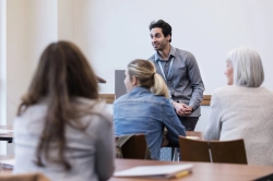 Pourquoi choisir une école privée pour se réorienter ?