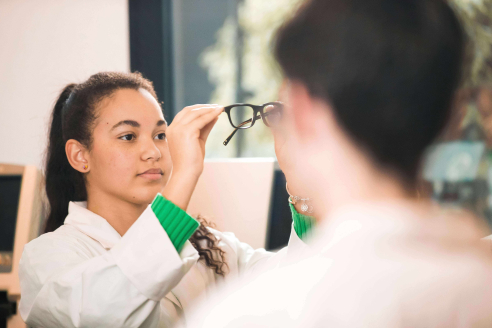 BTS OPTICIEN LUNETIER